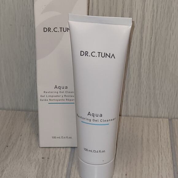Dr. C Tuna Aqua Restoring Gel Cleanser Farmasi 3.4oz - Picture 4 of 8